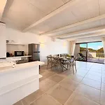 222 Seafront With Access In - By Coral Apartament